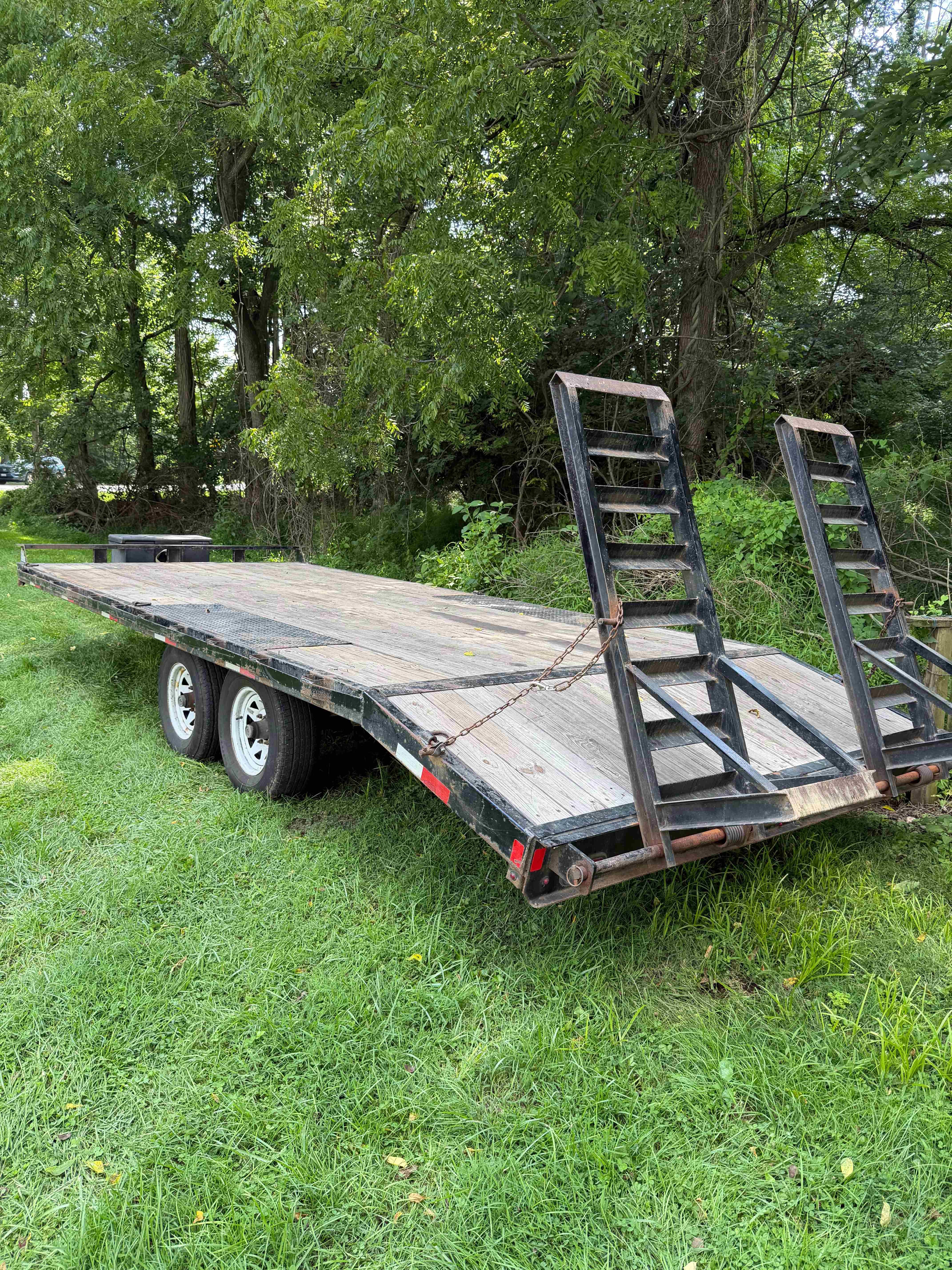 102 inch x 20 foot DeckOver Trailer - Side view